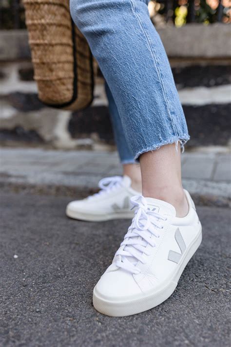 veja shoes.